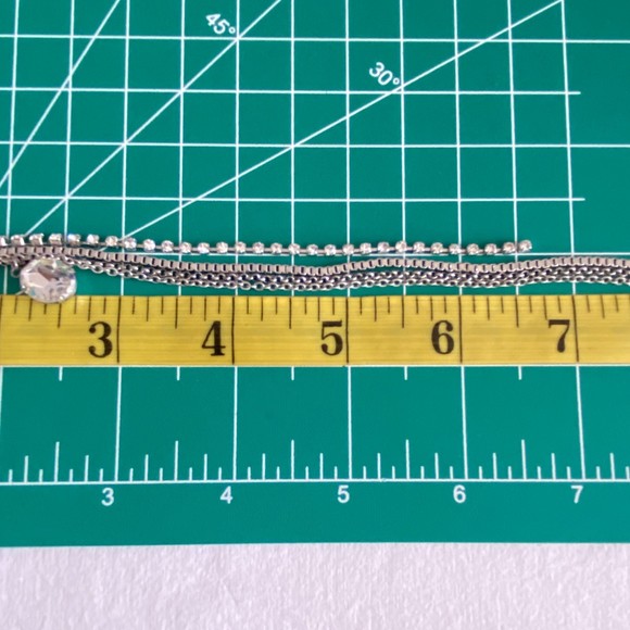 Nett Shoulder Duster Earrings Silver Tone Chains Held By Rhinestone Studded Eyes - Picture 10 of 14